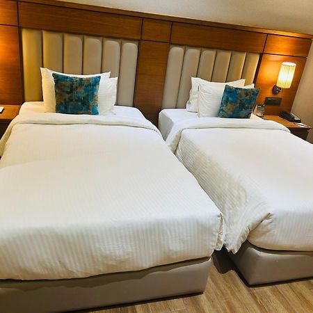 Hotel Sayaji Morbi Exteriér fotografie