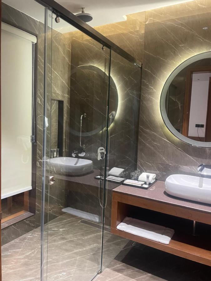 Hotel Sayaji Morbi Exteriér fotografie