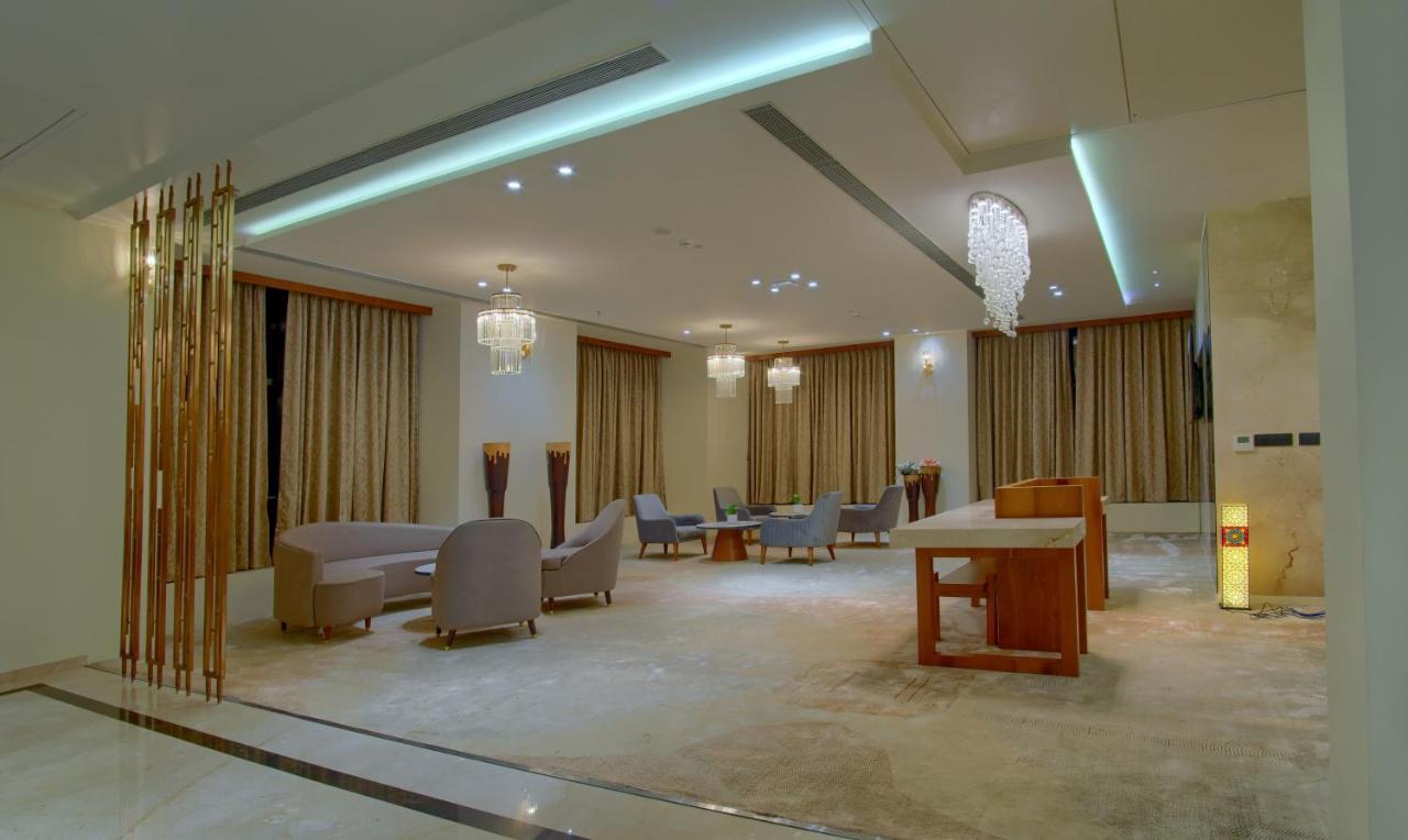 Hotel Sayaji Morbi Exteriér fotografie