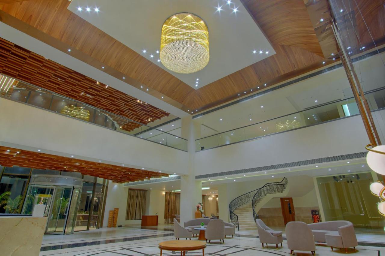 Hotel Sayaji Morbi Exteriér fotografie
