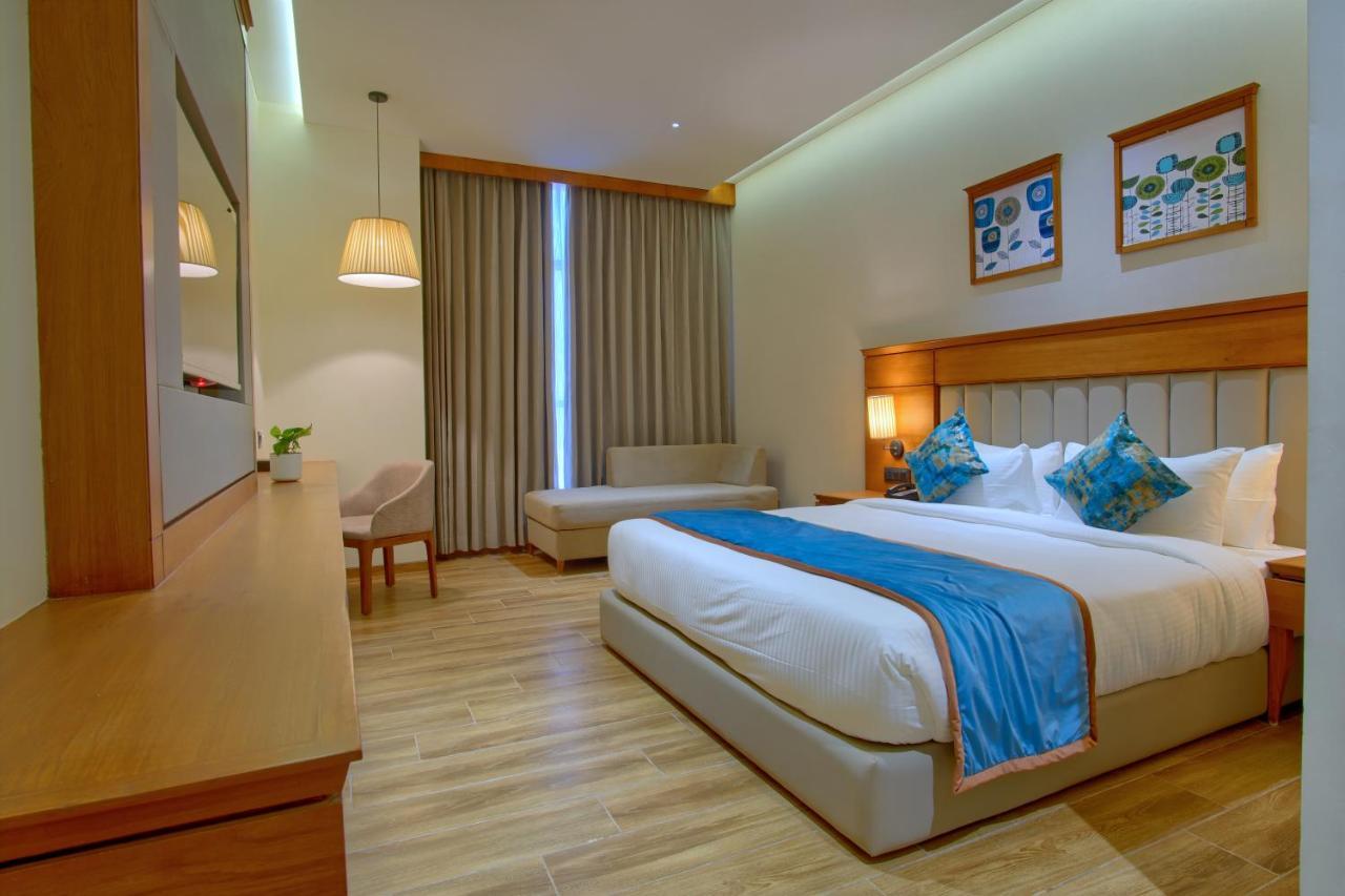 Hotel Sayaji Morbi Exteriér fotografie