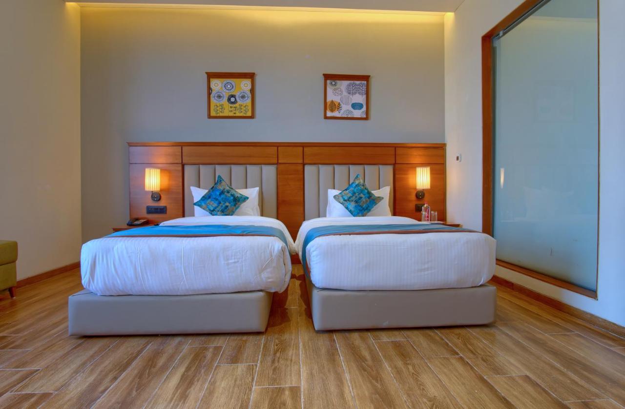 Hotel Sayaji Morbi Exteriér fotografie
