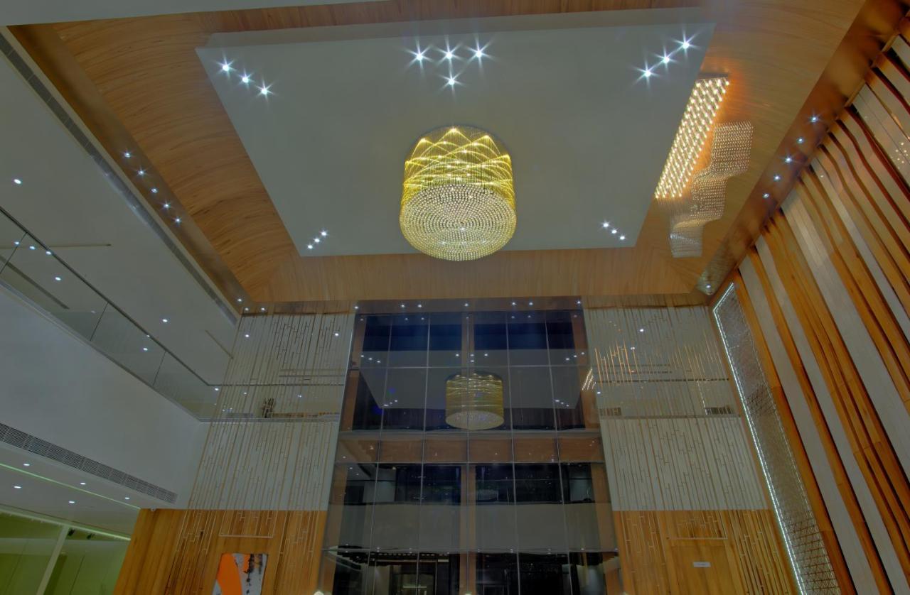 Hotel Sayaji Morbi Exteriér fotografie