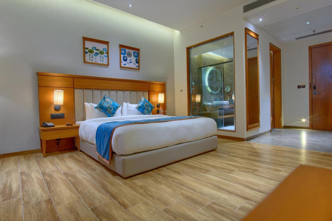 Hotel Sayaji Morbi Exteriér fotografie
