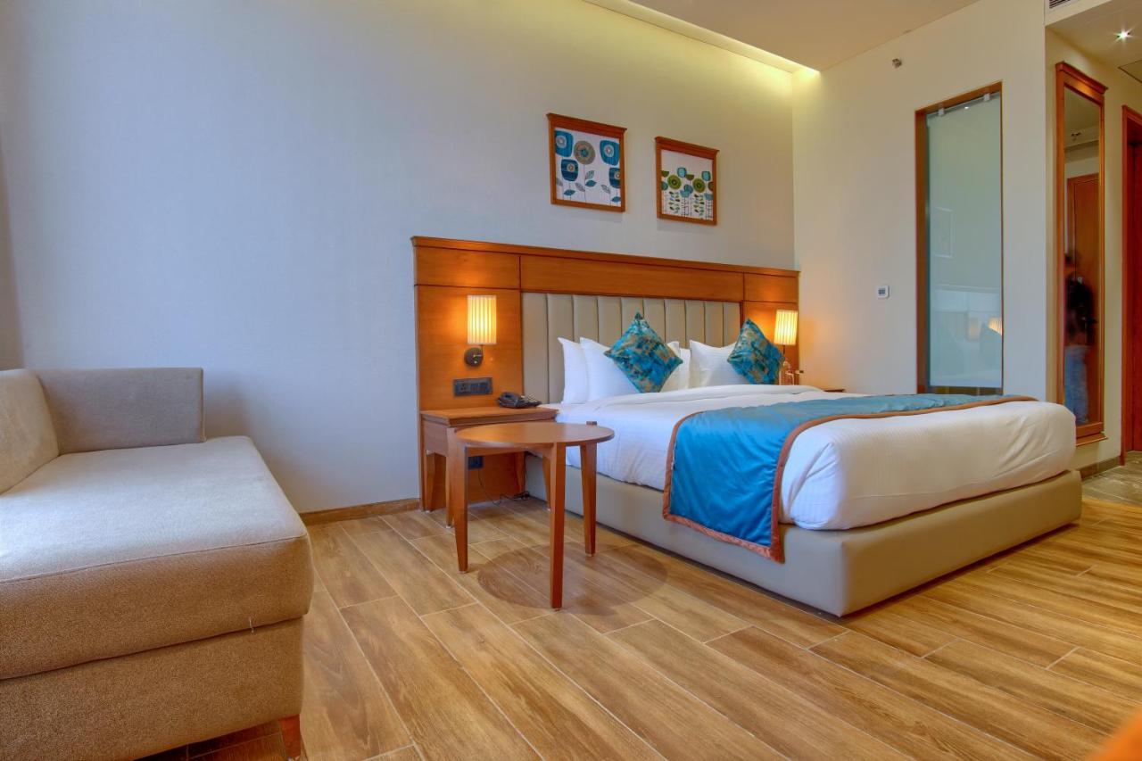 Hotel Sayaji Morbi Exteriér fotografie
