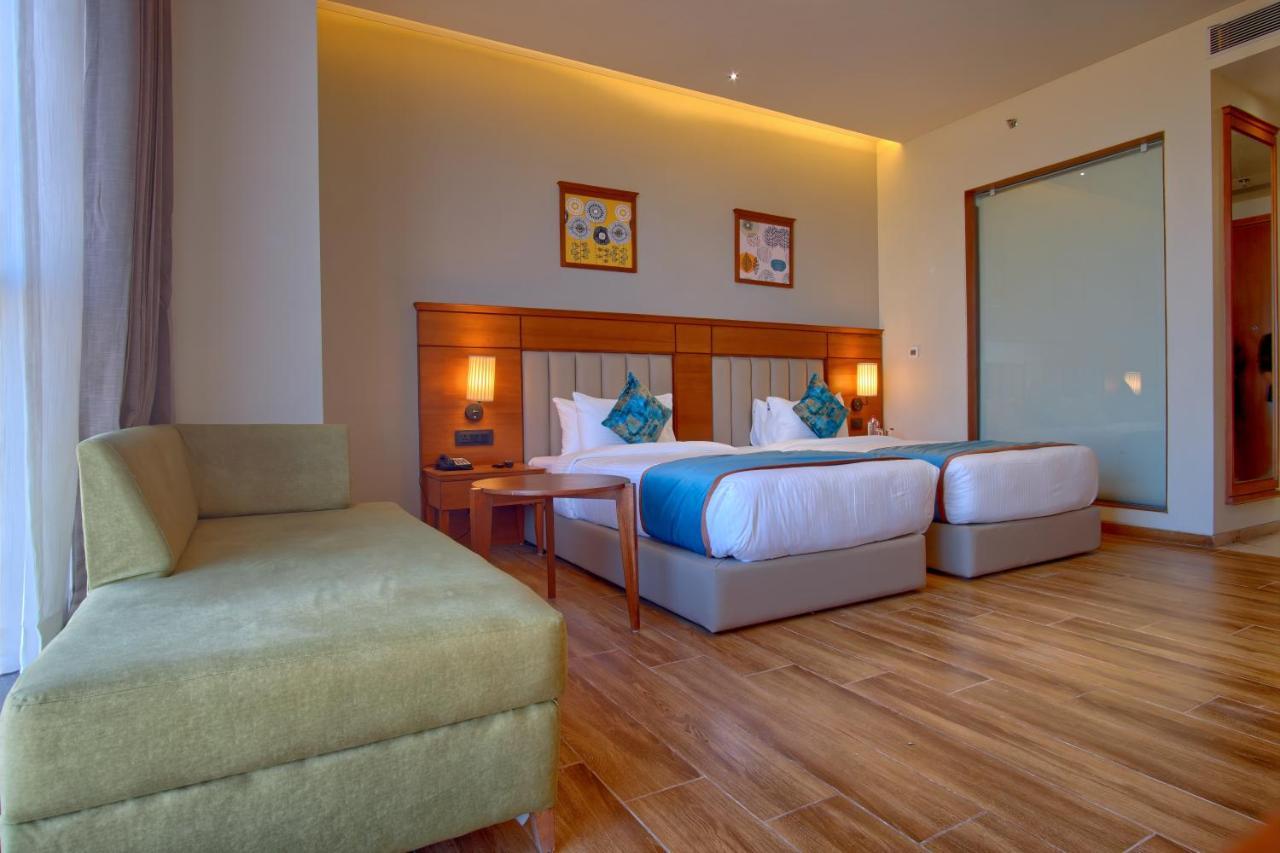 Hotel Sayaji Morbi Exteriér fotografie