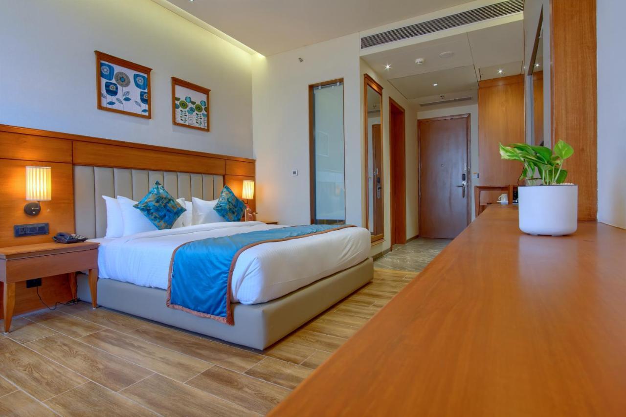 Hotel Sayaji Morbi Exteriér fotografie