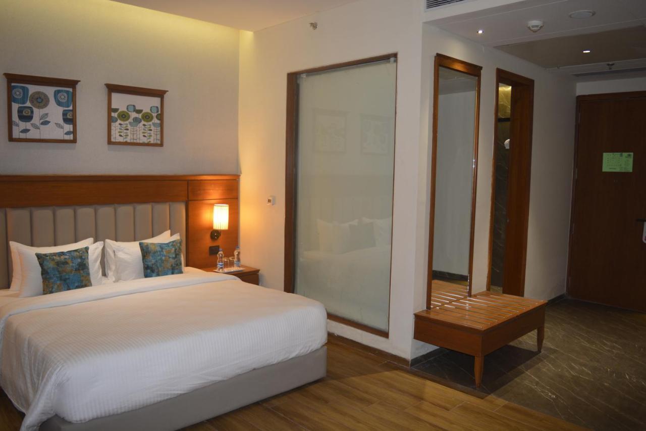 Hotel Sayaji Morbi Exteriér fotografie